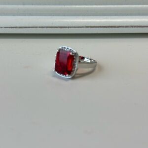 Elegant Red Gemstone Silver Ring